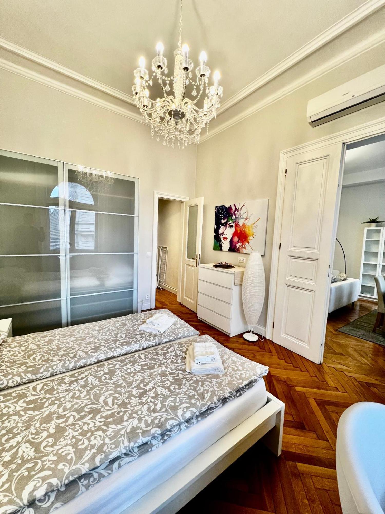 Four Reasons Apartamento Praga